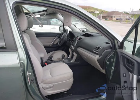 2016 Subaru Forester 2.5I Premium z USA, uszkodzony, nr VIN JF2SJAFC2GH437864